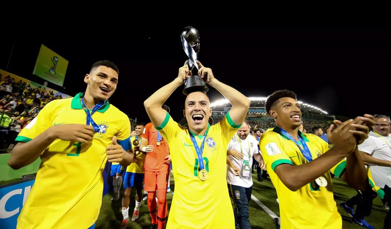 كل الفائزين بكأس العالم تحت 17